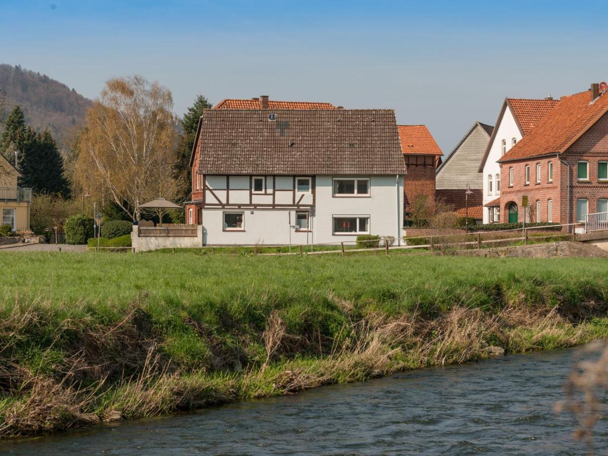 Modern Holiday Home Near River In Amelgatzen Emmerthal Quarto foto