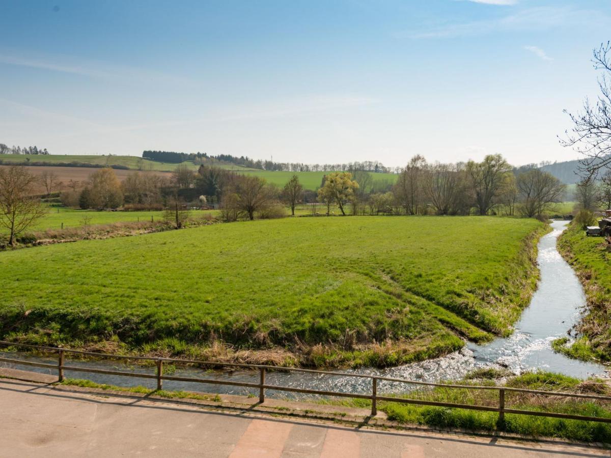 Modern Holiday Home Near River In Amelgatzen Emmerthal Quarto foto