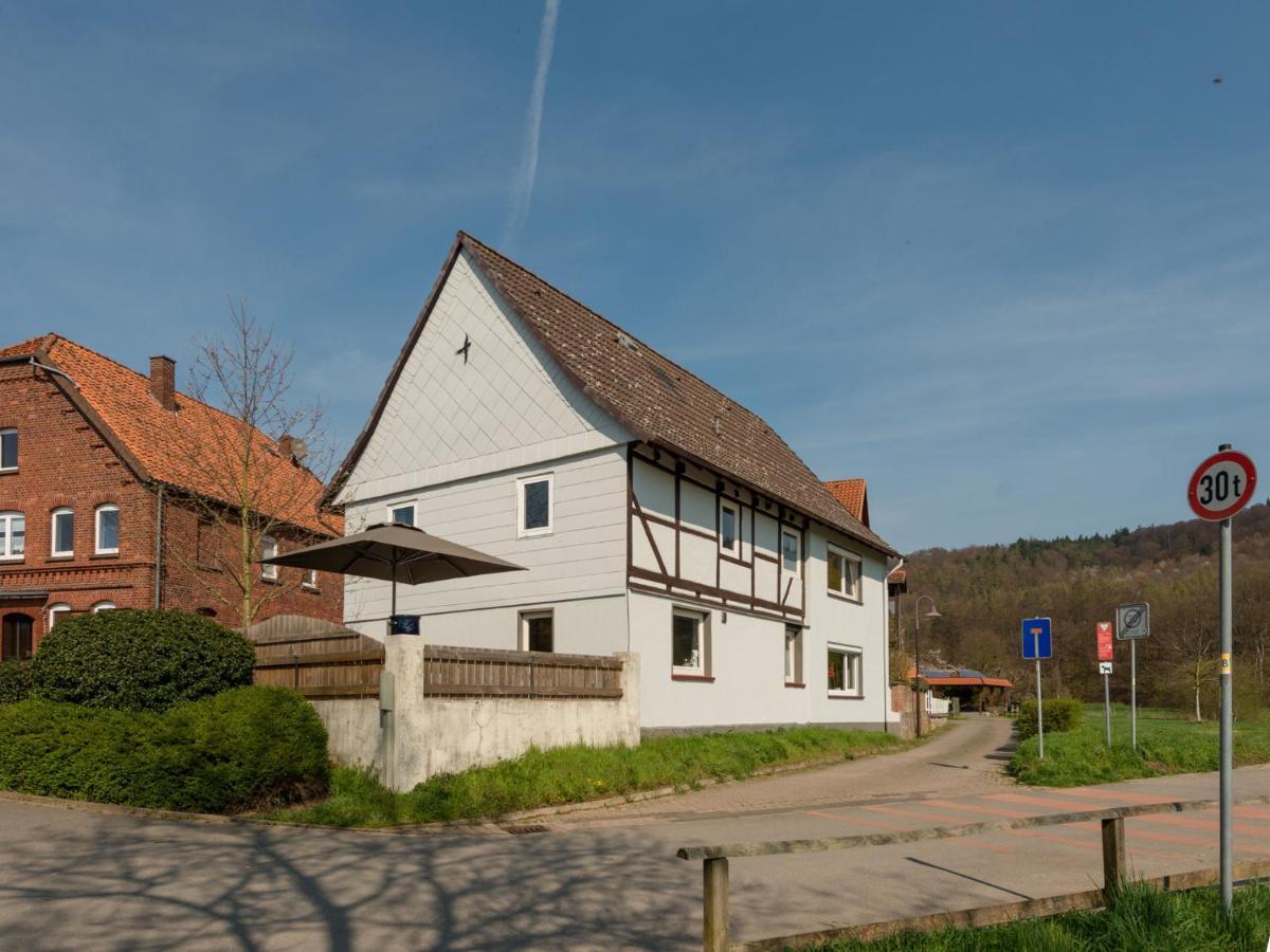 Modern Holiday Home Near River In Amelgatzen Emmerthal Quarto foto